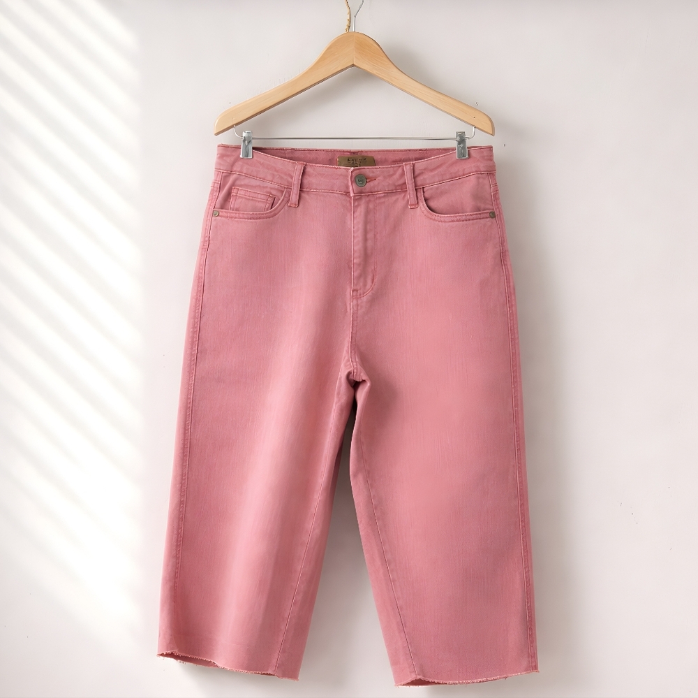 Judy Blue Pink Garment Dyed Wide Cropped Jeans With Raw‎ Hem Size 11/30